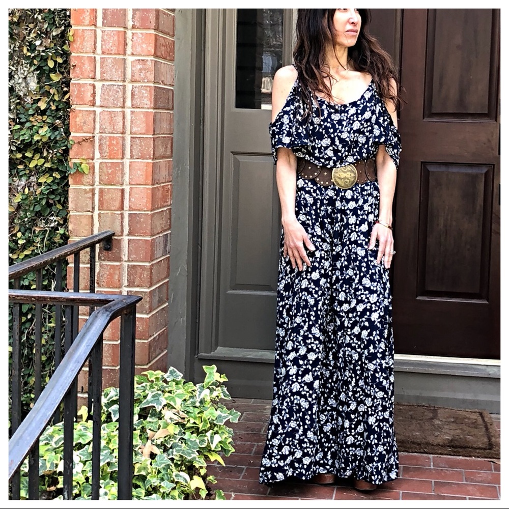 ✨LAST ONE ✨Paris floral off the shoulder dress - Picture 4 of 8